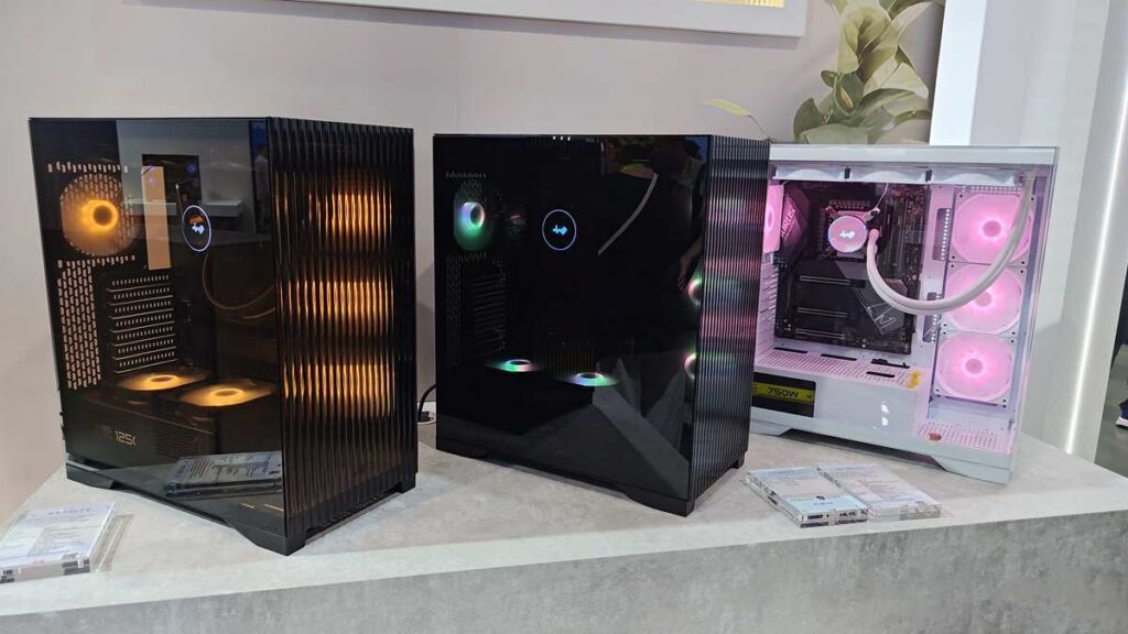 InWin、溝のあるフロントガラスや、サイドパネルを採用した日常に